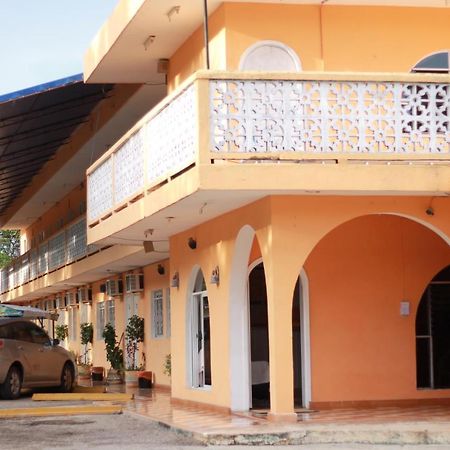 Hotel Bugambilias Ticul Esterno foto