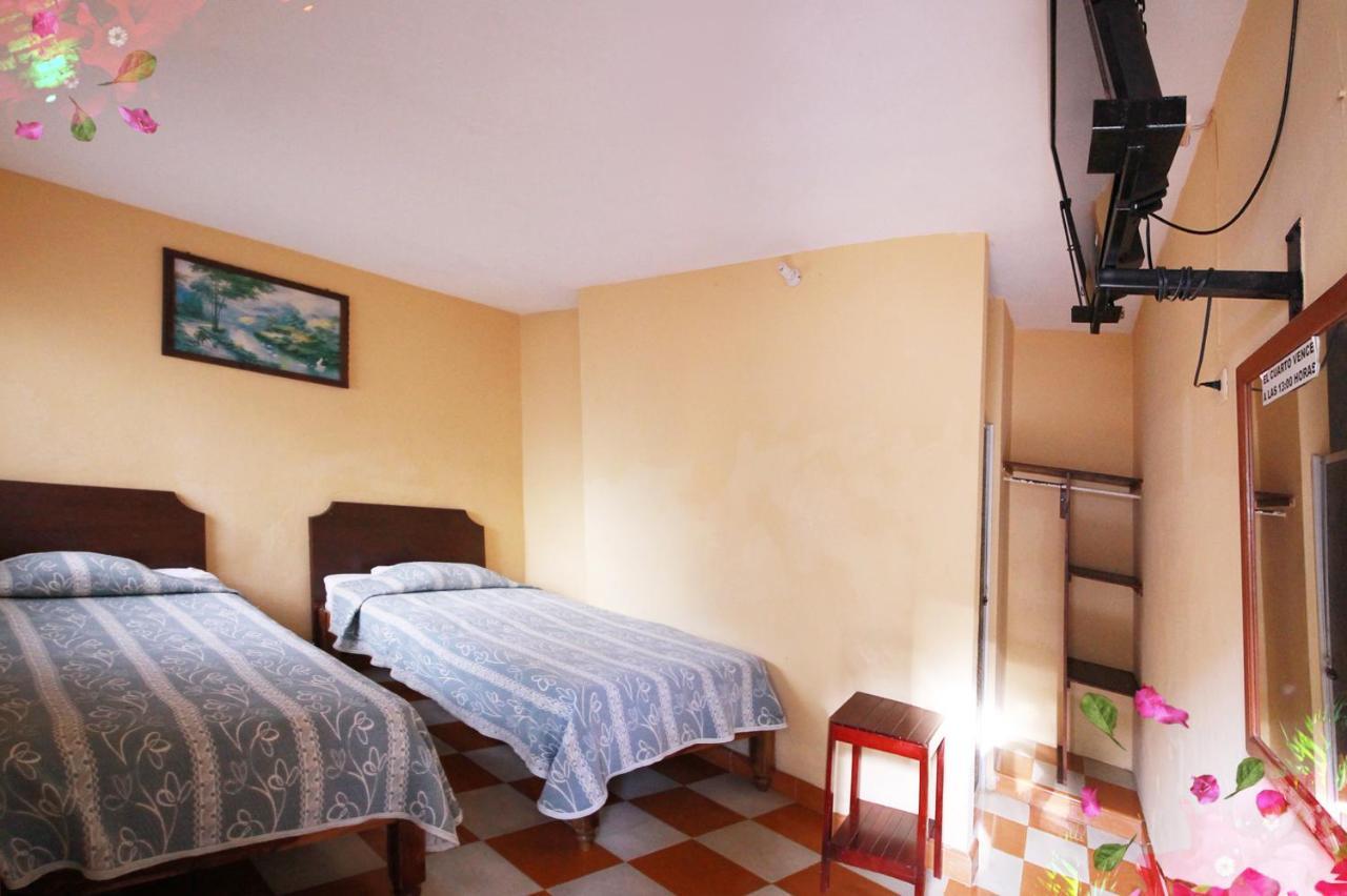 Hotel Bugambilias Ticul Esterno foto