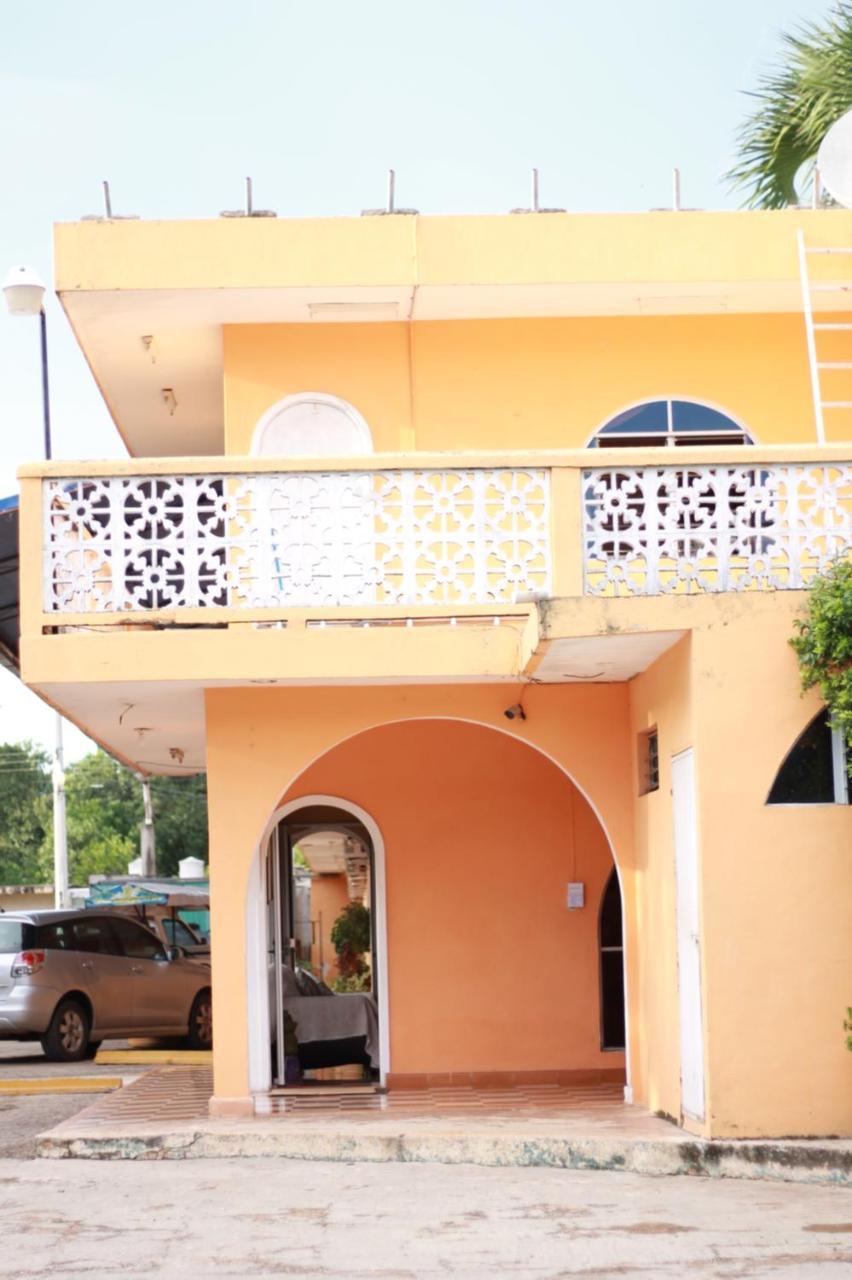Hotel Bugambilias Ticul Esterno foto